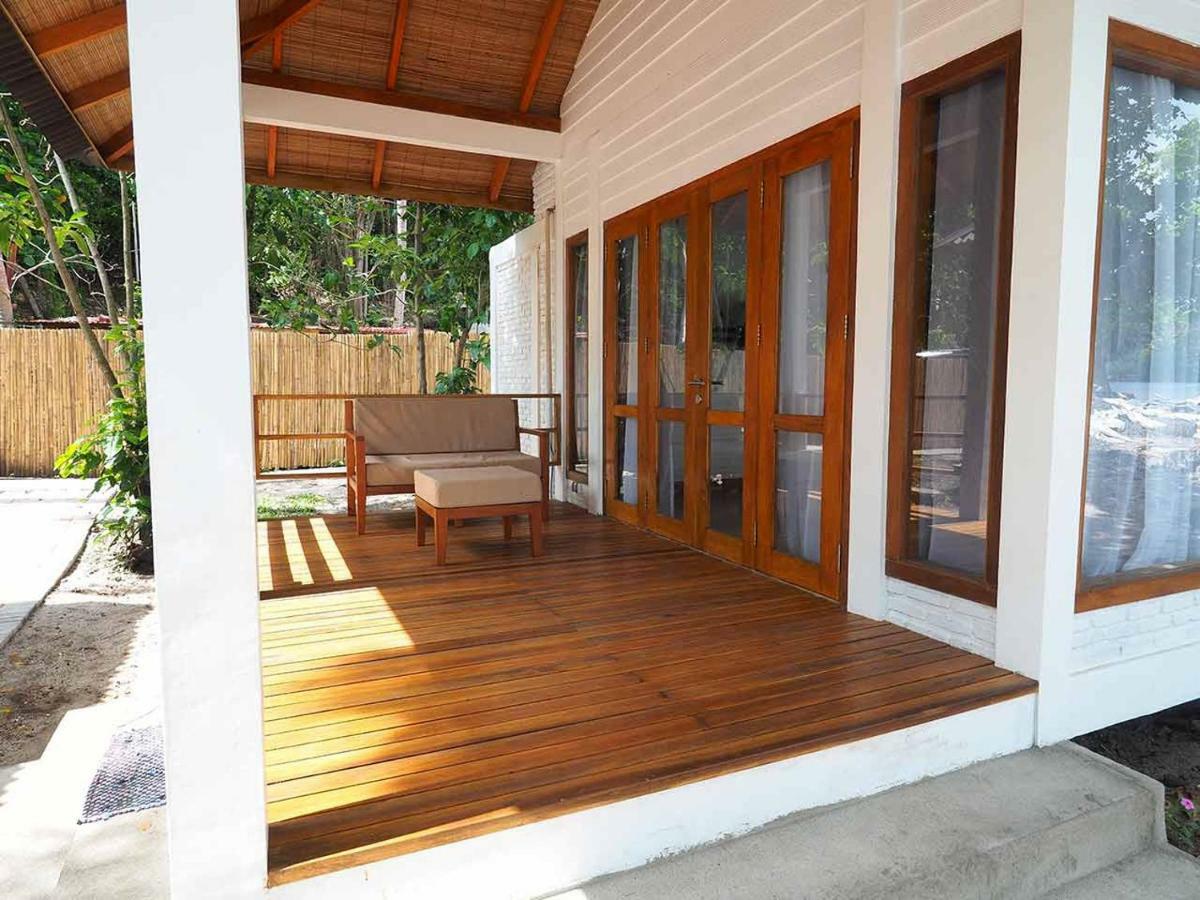 White Sands Beach Resort Lembeh Bitung Exterior foto