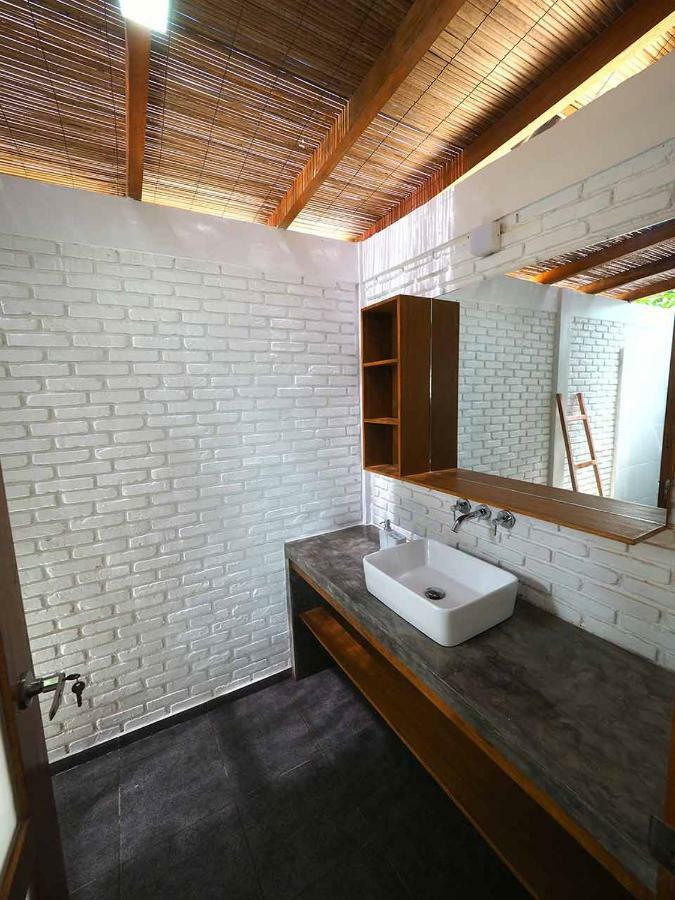 White Sands Beach Resort Lembeh Bitung Exterior foto